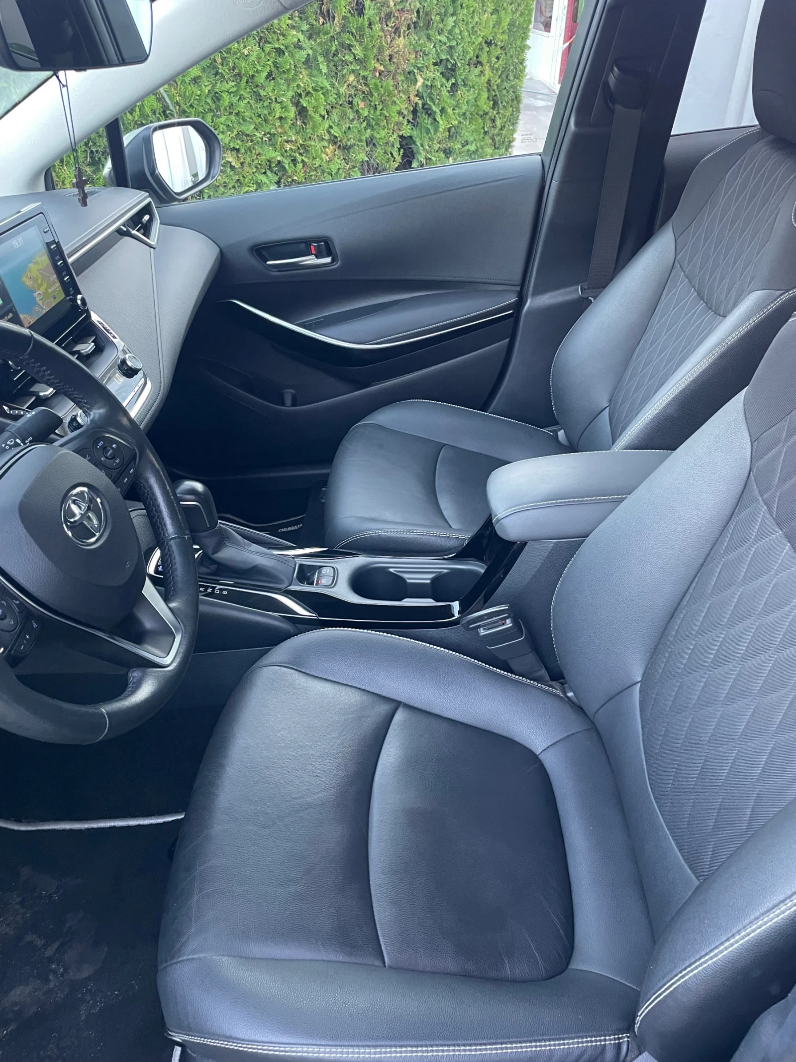 Toyota Corolla 1.8 hibrid - изображение 5