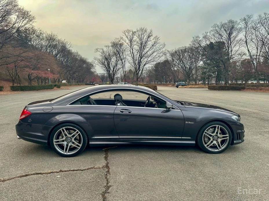 Mercedes-Benz CL 63 AMG  - изображение 6
