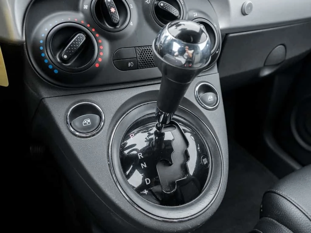 Fiat 500 * Sport Dealer Serviced Leather NO Accidents Alloy, снимка 14 - Автомобили и джипове - 53918410