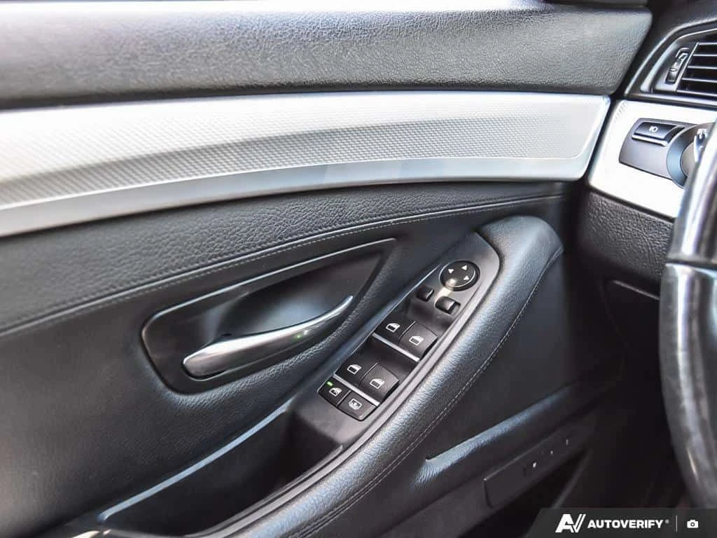 BMW 528 * 4dr Sdn 528i xDrive M Sport Package * CARFAX *  | Mobile.bg � ����������� 14