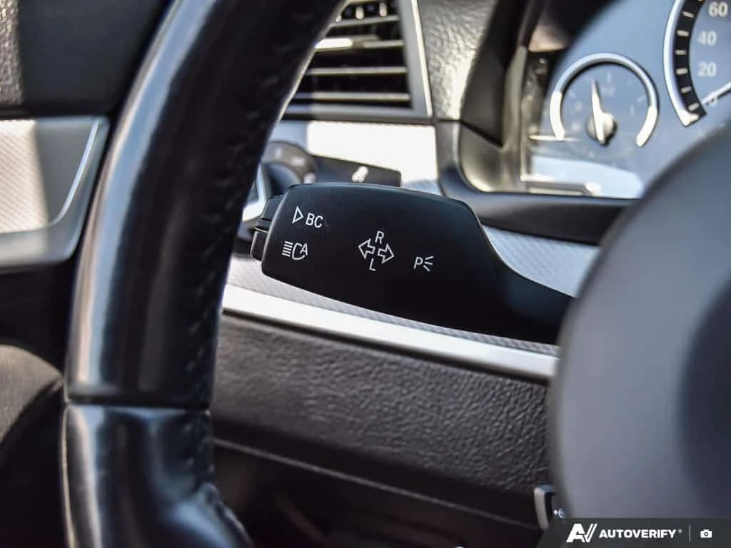 BMW 528 * 4dr Sdn 528i xDrive M Sport Package * CARFAX *  | Mobile.bg � ����������� 13