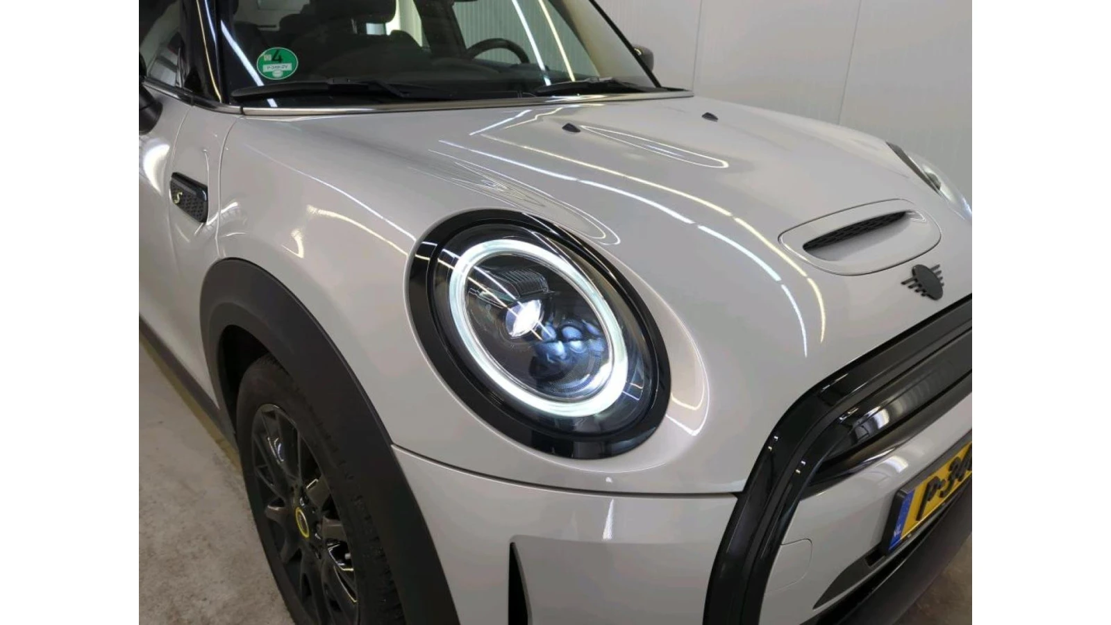 Mini Cooper SE Electric 29 kWh classic, снимка 15 - Автомобили и джипове - 54226004