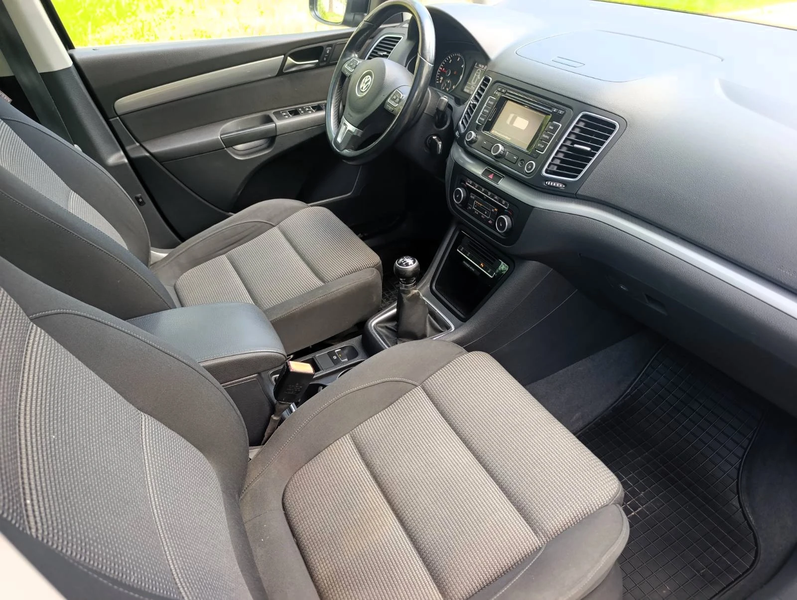VW Sharan, снимка 12 - Автомобили и джипове - 54792870