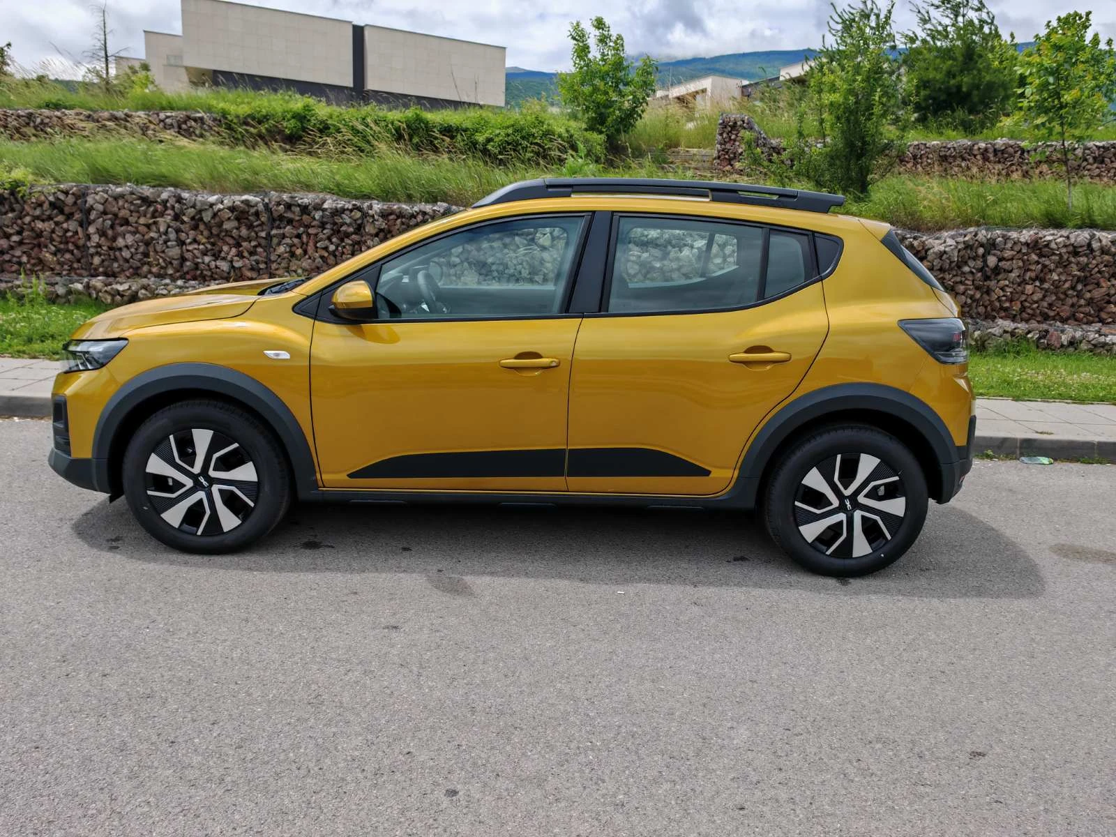 Dacia Sandero Stepway, 1790E за получаване, 1.2TCE ГАЗ - Автомат, снимка 9 - Автомобили и джипове - 54880952