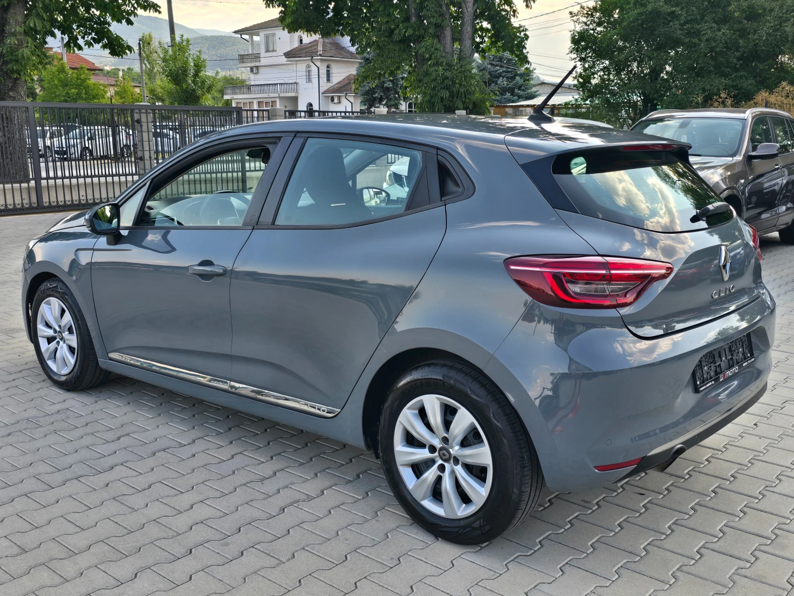 Renault Clio 1.0Бензин/Газ, 101 к.с.!, снимка 5 - Автомобили и джипове - 55584516