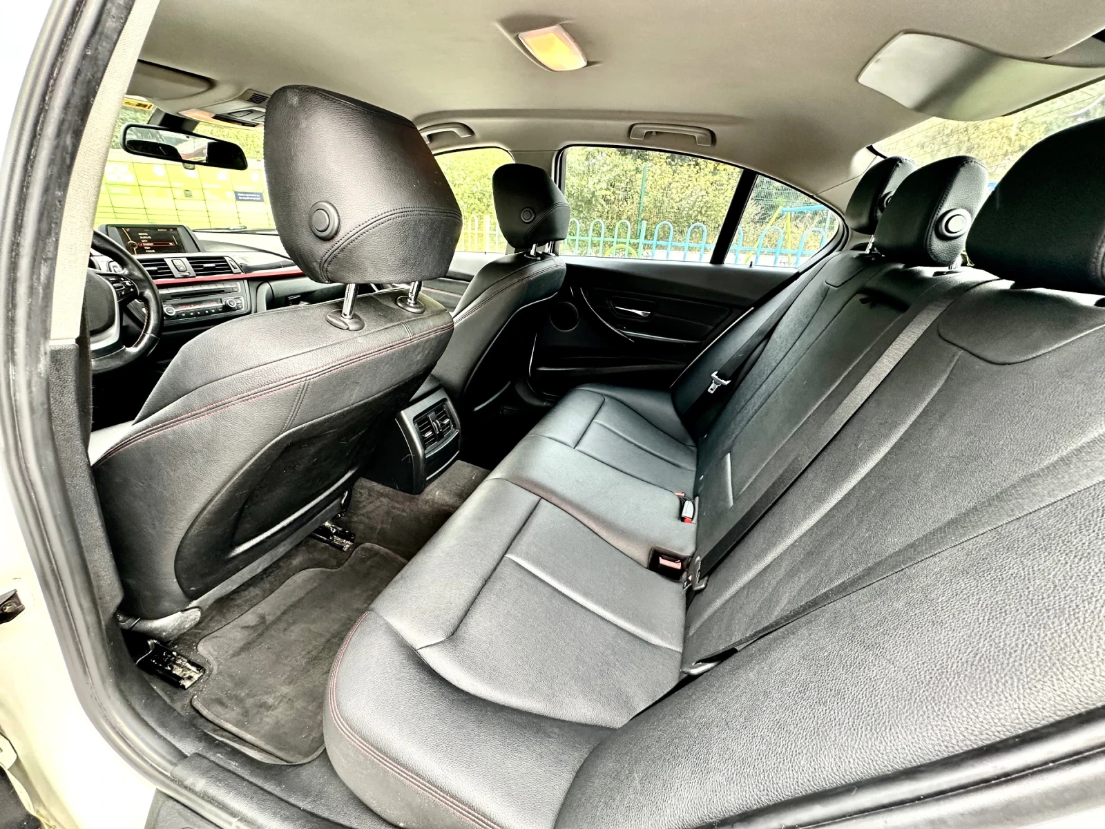 BMW 320 нови вериги, лизинг/бартер, снимка 11 - Автомобили и джипове - 55657646