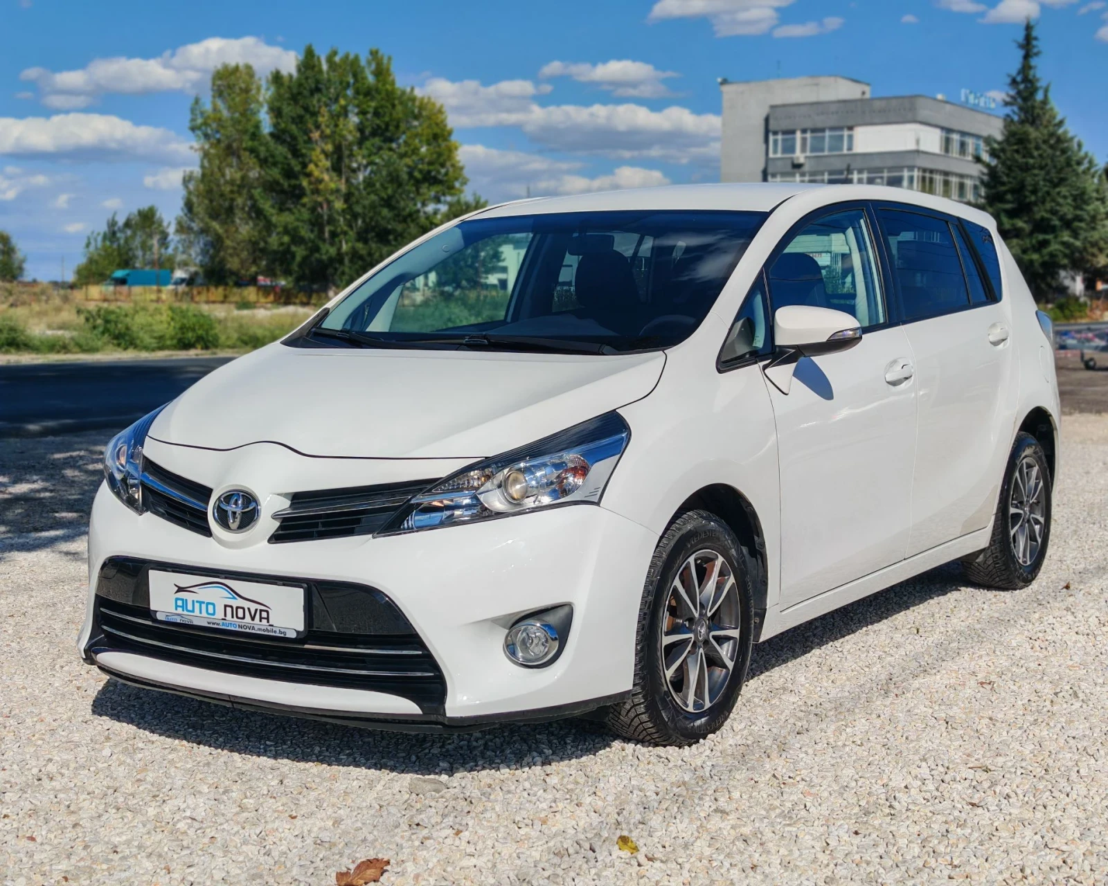 Toyota Verso 1.6 132 К.С. БЕНЗИН!7 МЕСТА! 152 000КМ!БЕЗ АНАЛОГ!, снимка 3 - Автомобили и джипове - 56217125