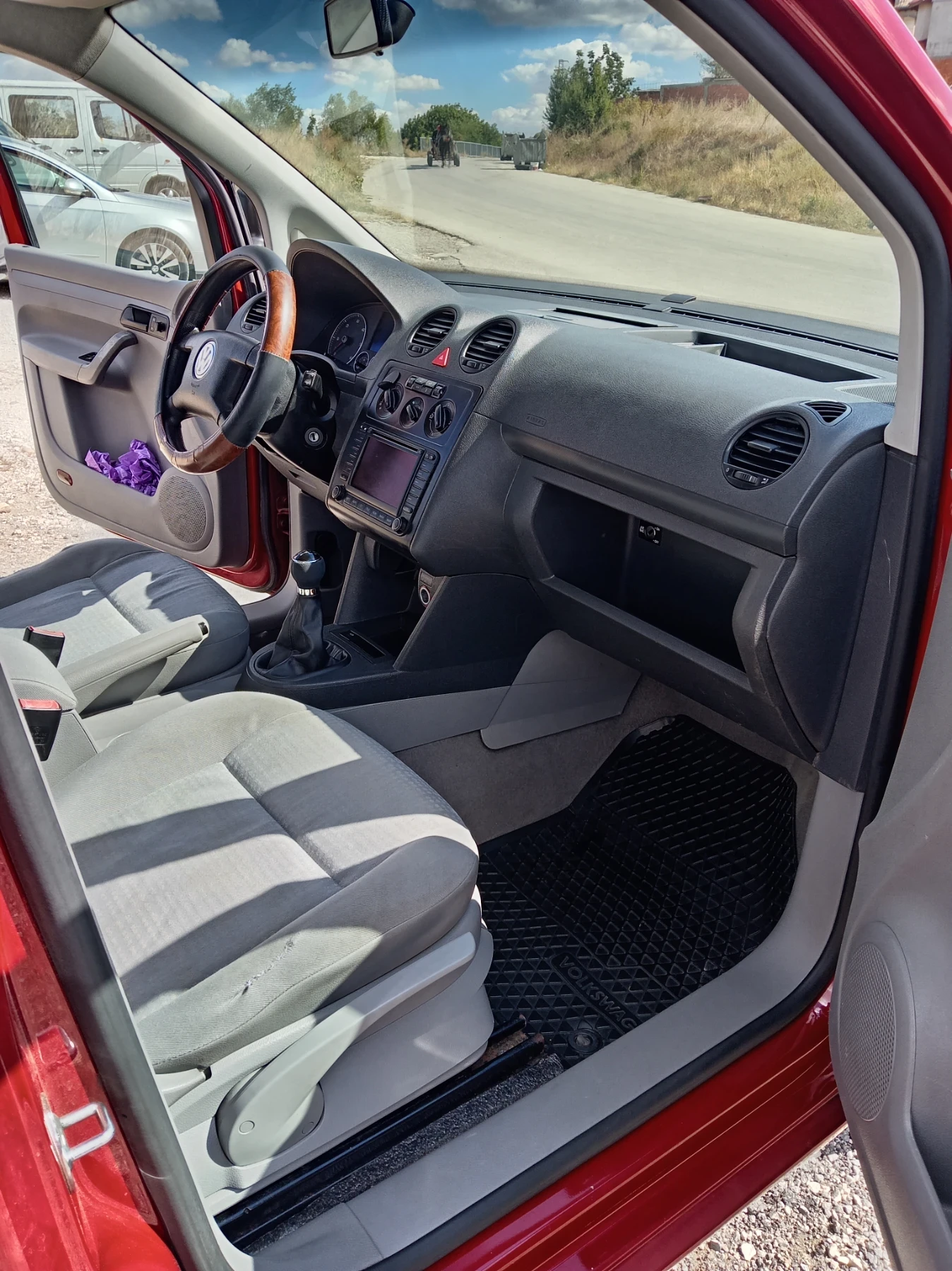 VW Caddy 1.9 дизел 105 коня, снимка 7 - Автомобили и джипове - 56277218