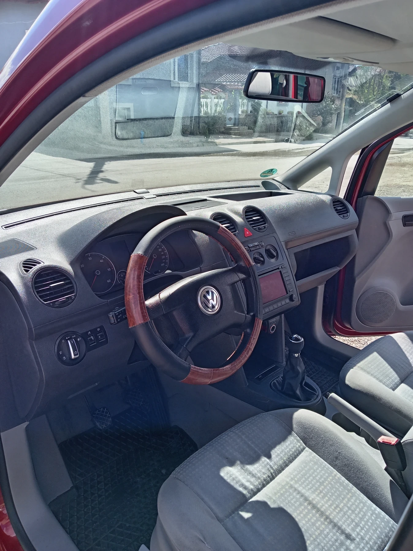 VW Caddy 1.9 дизел 105 коня, снимка 10 - Автомобили и джипове - 56277218
