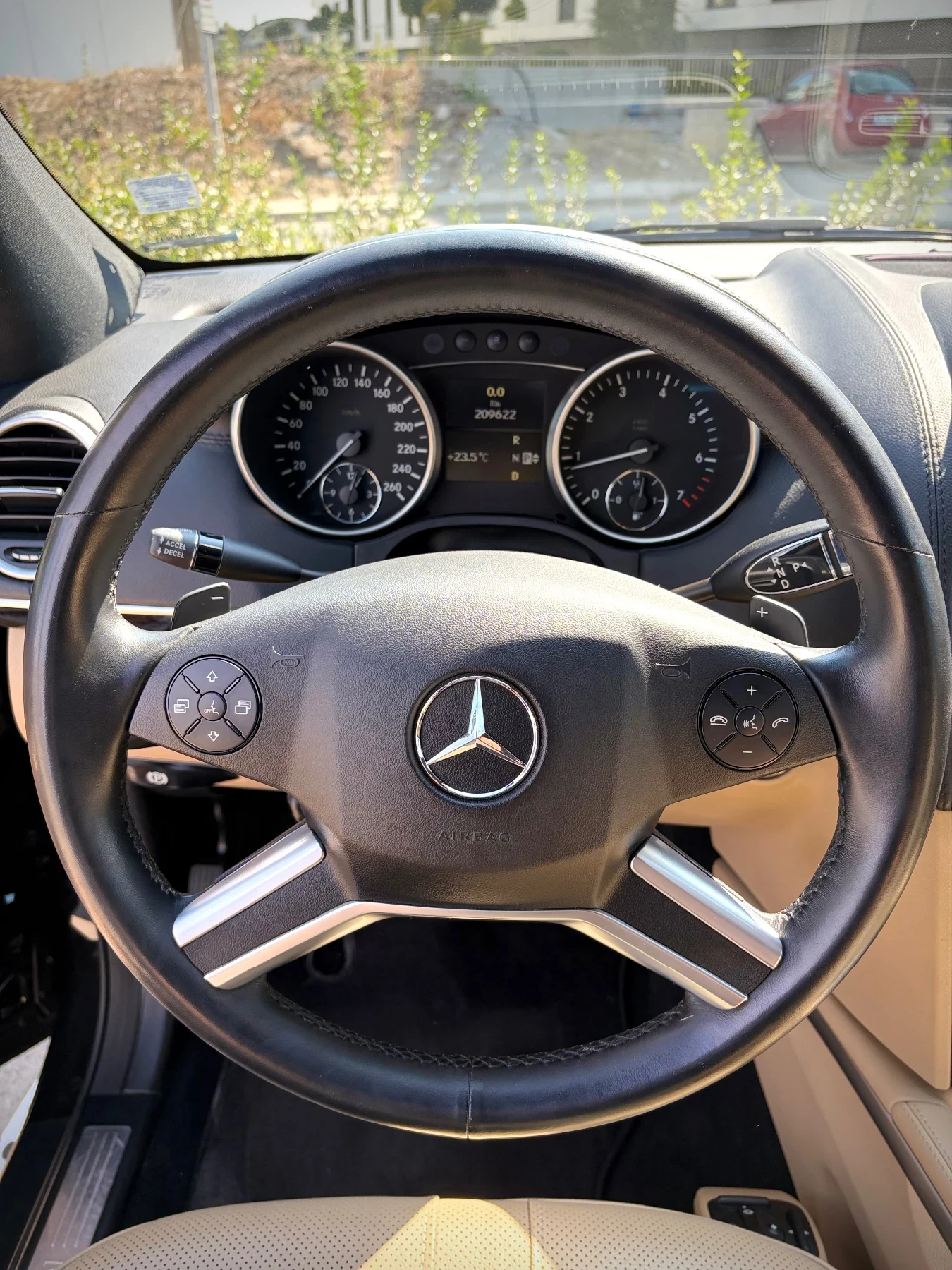 Mercedes-Benz ML 550 AMG Edition 1 /за ценители/, снимка 6 - Автомобили и джипове - 56310599
