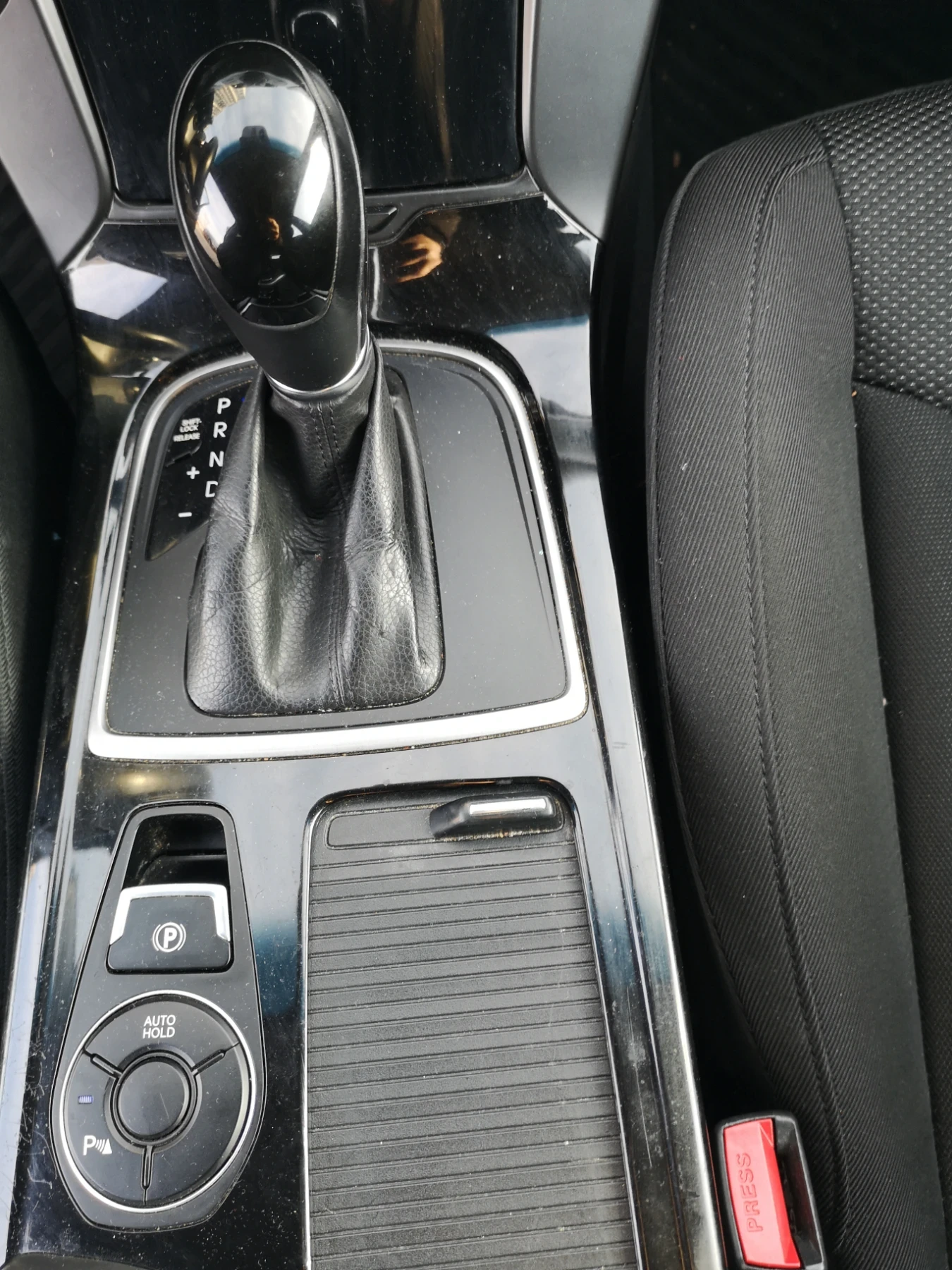Hyundai I40, снимка 9 - Автомобили и джипове - 56590646