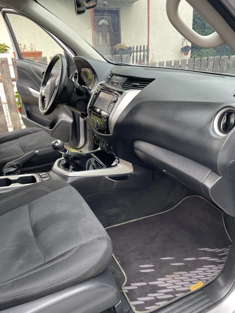 Nissan Navara, снимка 11 - Автомобили и джипове - 48329159