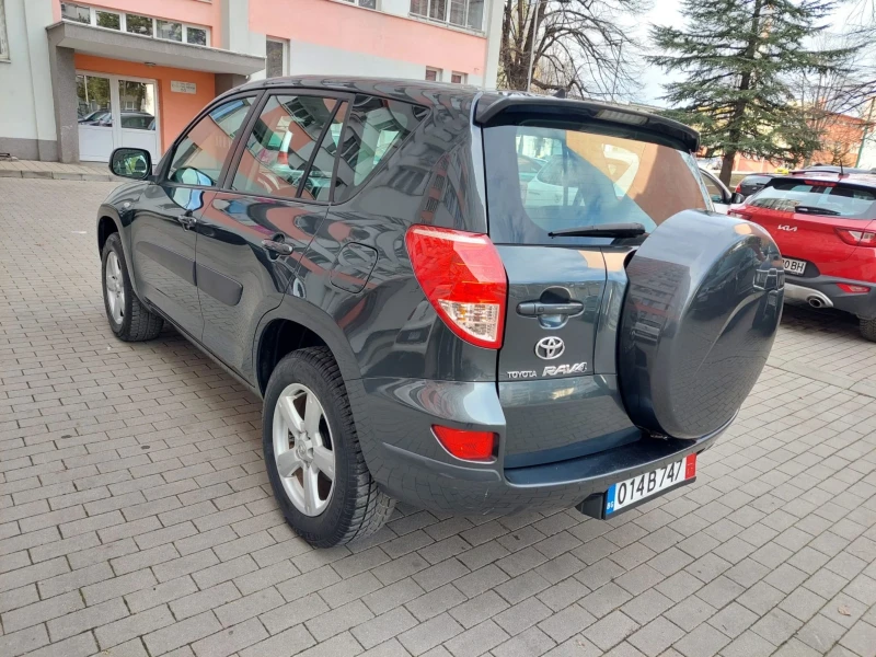 Toyota Rav4 2.2D4D 136кс ТОП!!, снимка 4 - Автомобили и джипове - 48419097