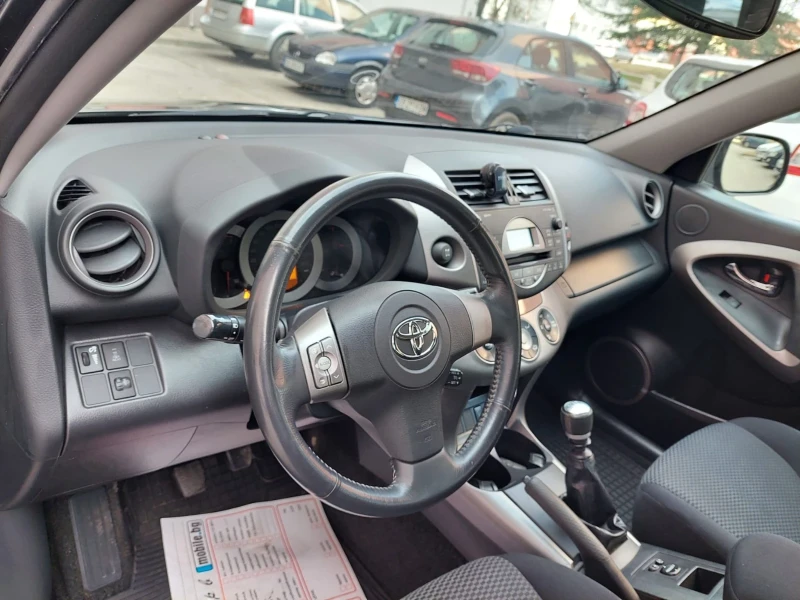 Toyota Rav4 2.2D4D 136кс ТОП!!, снимка 10 - Автомобили и джипове - 48419097