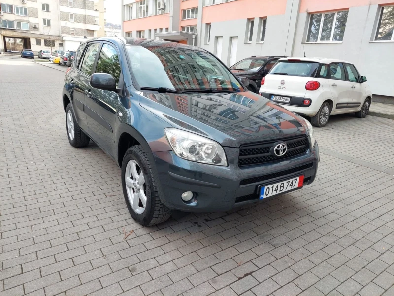 Toyota Rav4 2.2D4D 136кс ТОП!!, снимка 1 - Автомобили и джипове - 48419097