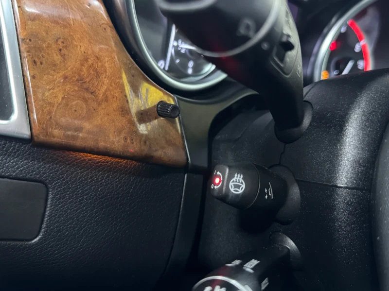 Mercedes-Benz ML 350 350CDI BlueTec HARMAN KARBON-PANORAMA, снимка 14 - Автомобили и джипове - 53196394