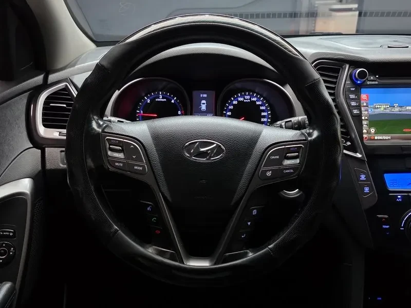 Hyundai Santa fe 2.0 CRDi 4WD - САМО 30% АВАНС, снимка 13 - Автомобили и джипове - 56159101