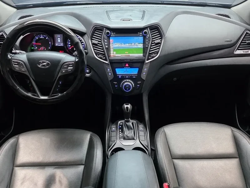 Hyundai Santa fe 2.0 CRDi 4WD - САМО 30% АВАНС, снимка 7 - Автомобили и джипове - 56159101