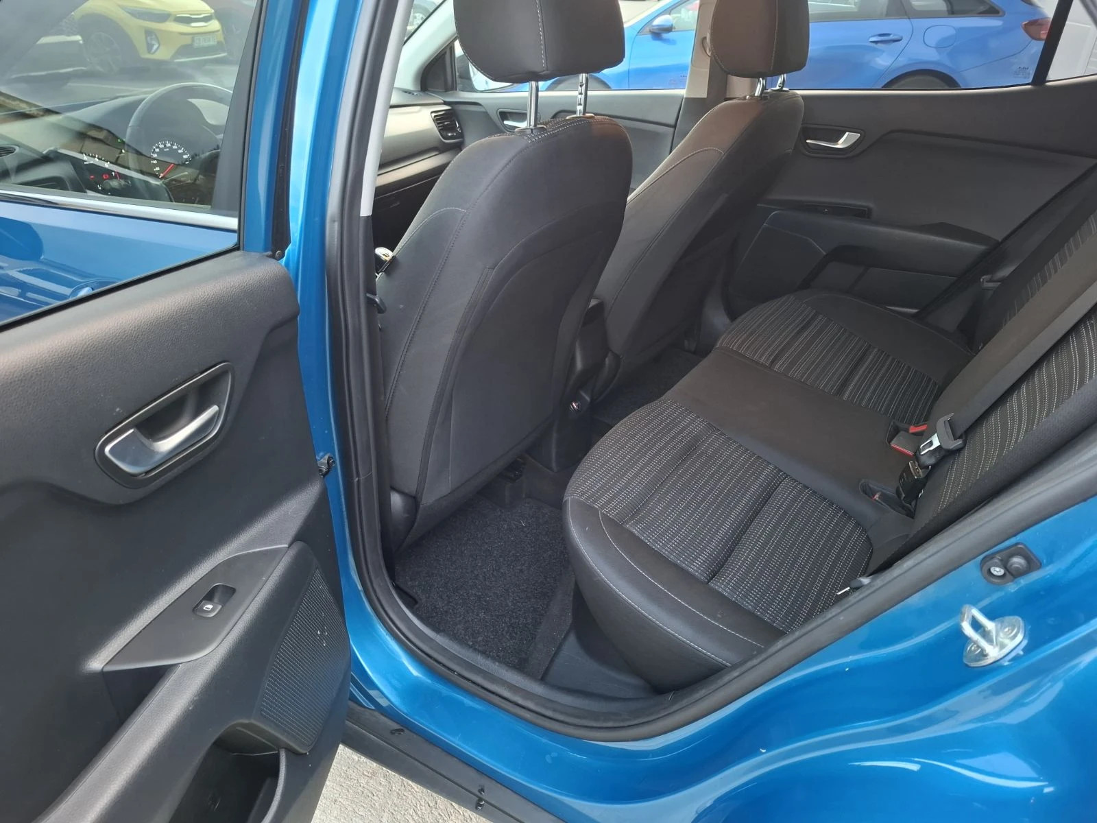 Kia Stonic 1.0 ТУРБО ГАРАНЦИЯ - изображение 7