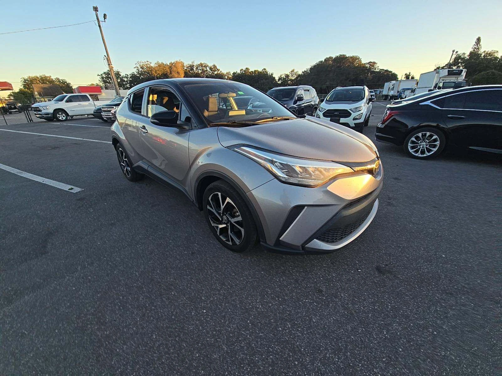 Toyota C-HR  - изображение 4