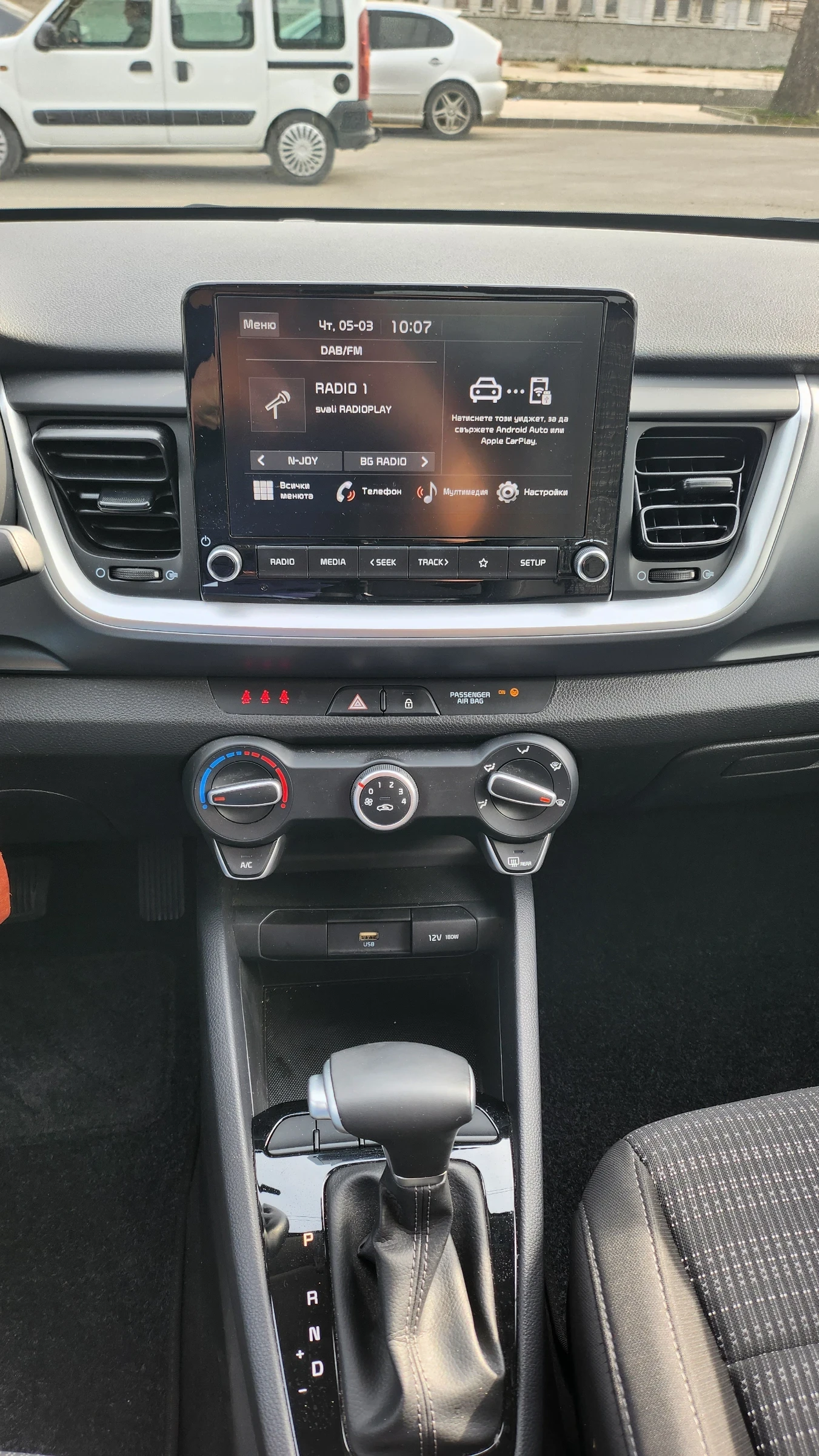 Kia Stonic, снимка 6 - Автомобили и джипове - 53720000