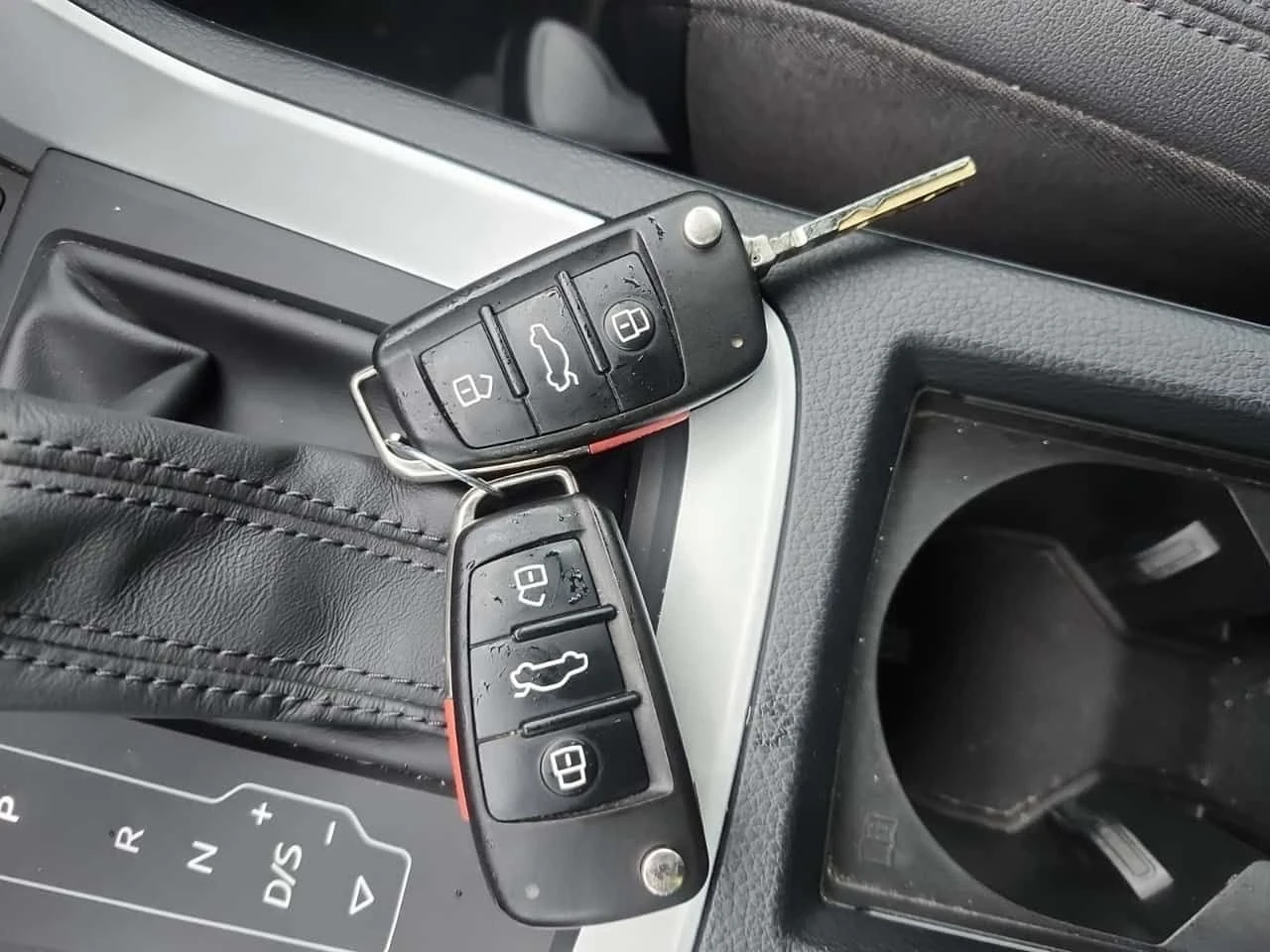 Audi Q3 * KOMFORT * PANO * 2 КЛЮЧА * ПОДГРЕВ * КАМЕРА, снимка 8 - Автомобили и джипове - 53728902