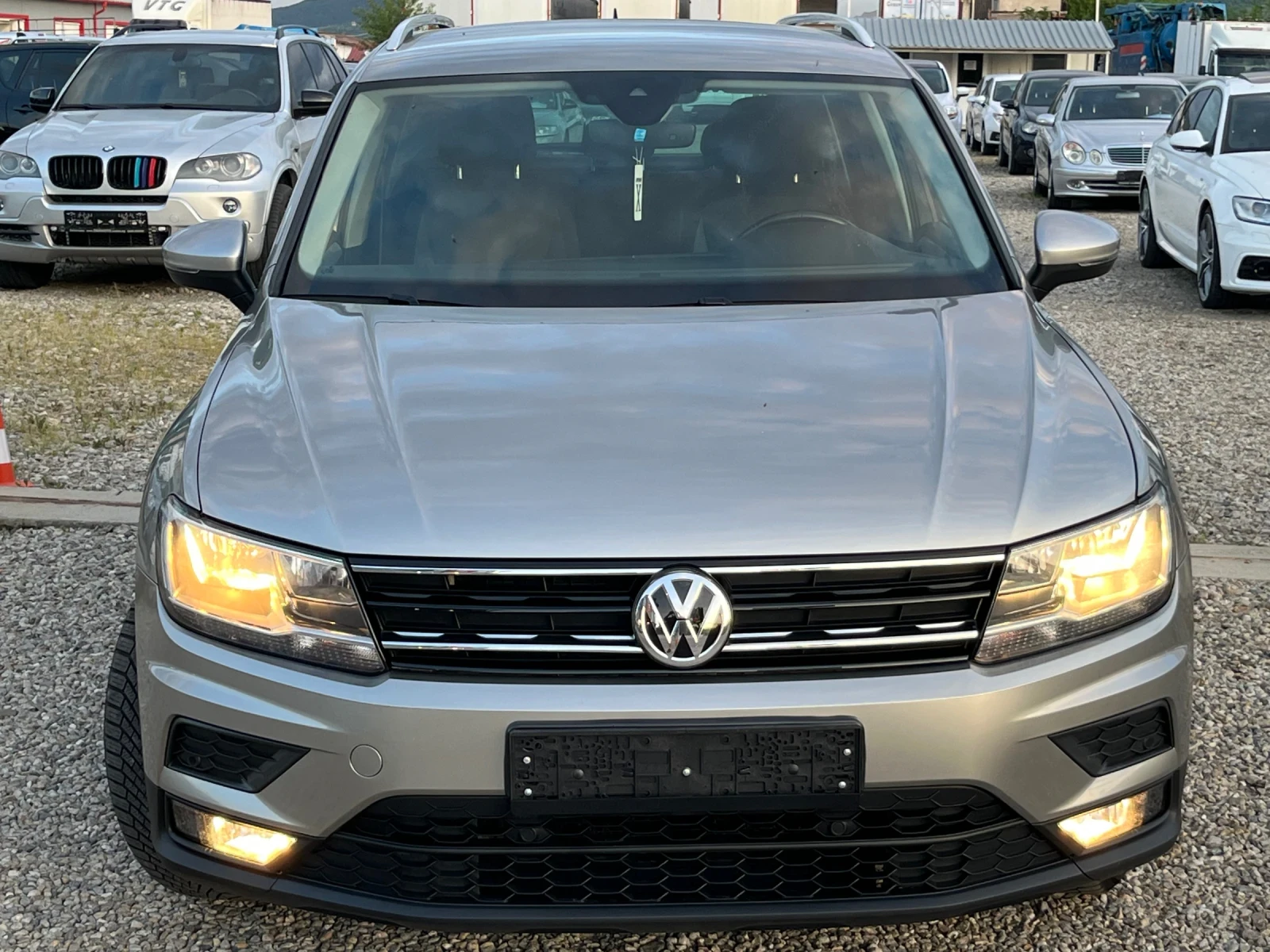 VW Tiguan 2.0TDI.4-Motion.Avtomat.Собствен лизинг!!!, снимка 2 - Автомобили и джипове - 54671970