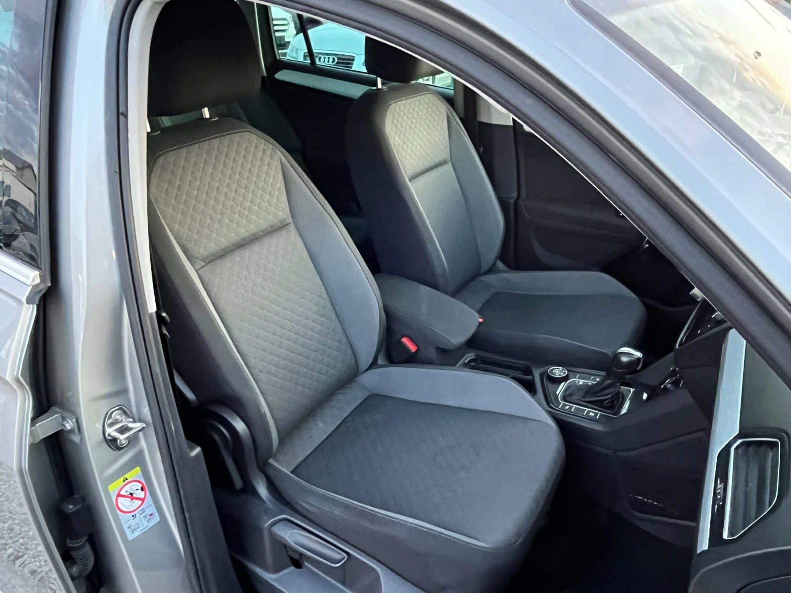 VW Tiguan 2.0TDI.4-Motion.Avtomat.Собствен лизинг!!!, снимка 10 - Автомобили и джипове - 54671970