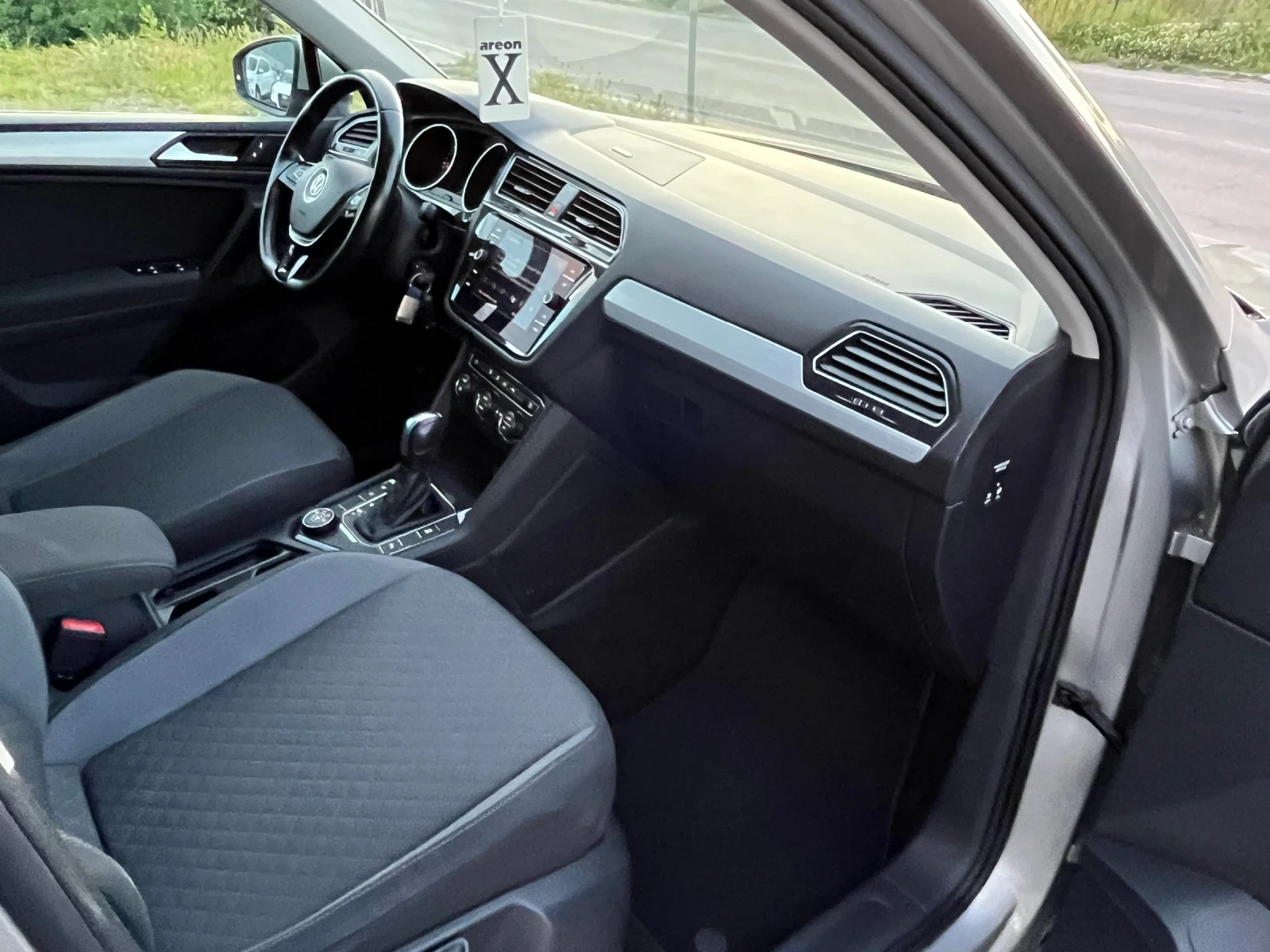 VW Tiguan 2.0TDI.4-Motion.Avtomat.Собствен лизинг!!!, снимка 11 - Автомобили и джипове - 54671970