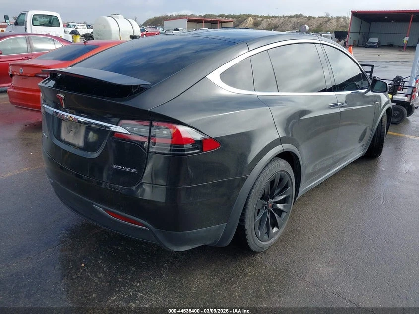 Tesla Model X 75D/P100D/P90D, снимка 4 - Автомобили и джипове - 54906858