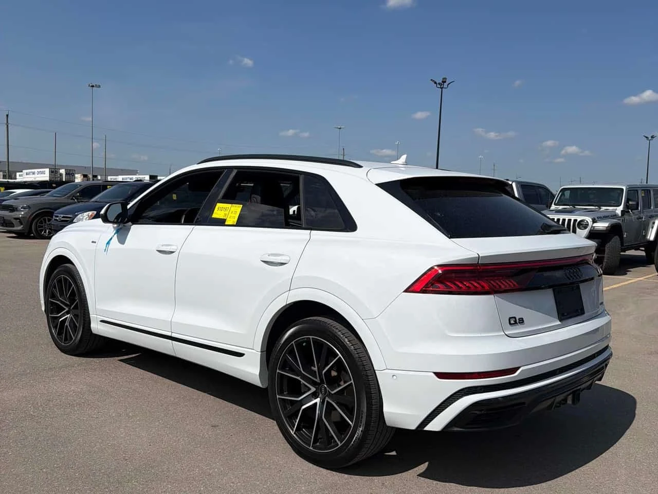 Audi Q8 * Technik * CARFAX * ОПЦИЯ ЗА ФИНАНСИРАНЕ, снимка 2 - Автомобили и джипове - 55753969