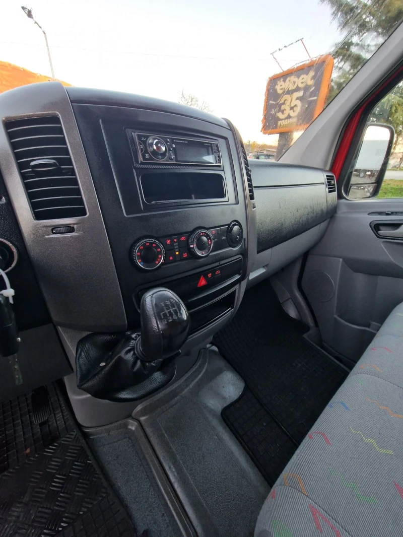 VW Crafter 2.5tdi136k.с., снимка 9 - Бусове и автобуси - 52401872