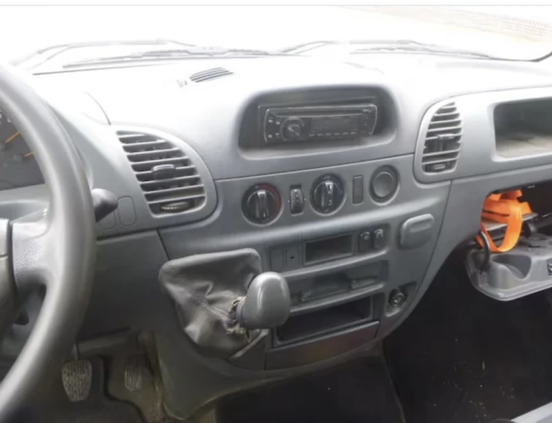 Mercedes-Benz Sprinter 313 / Оригинален вид! / Средна база , снимка 11 - Бусове и автобуси - 52800719