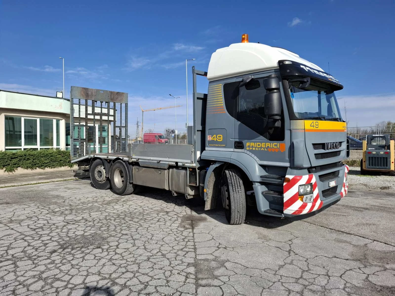 Iveco Stralis 260S45 + ПЛАТФОРМАЛЕБЕДКА - изображение 4