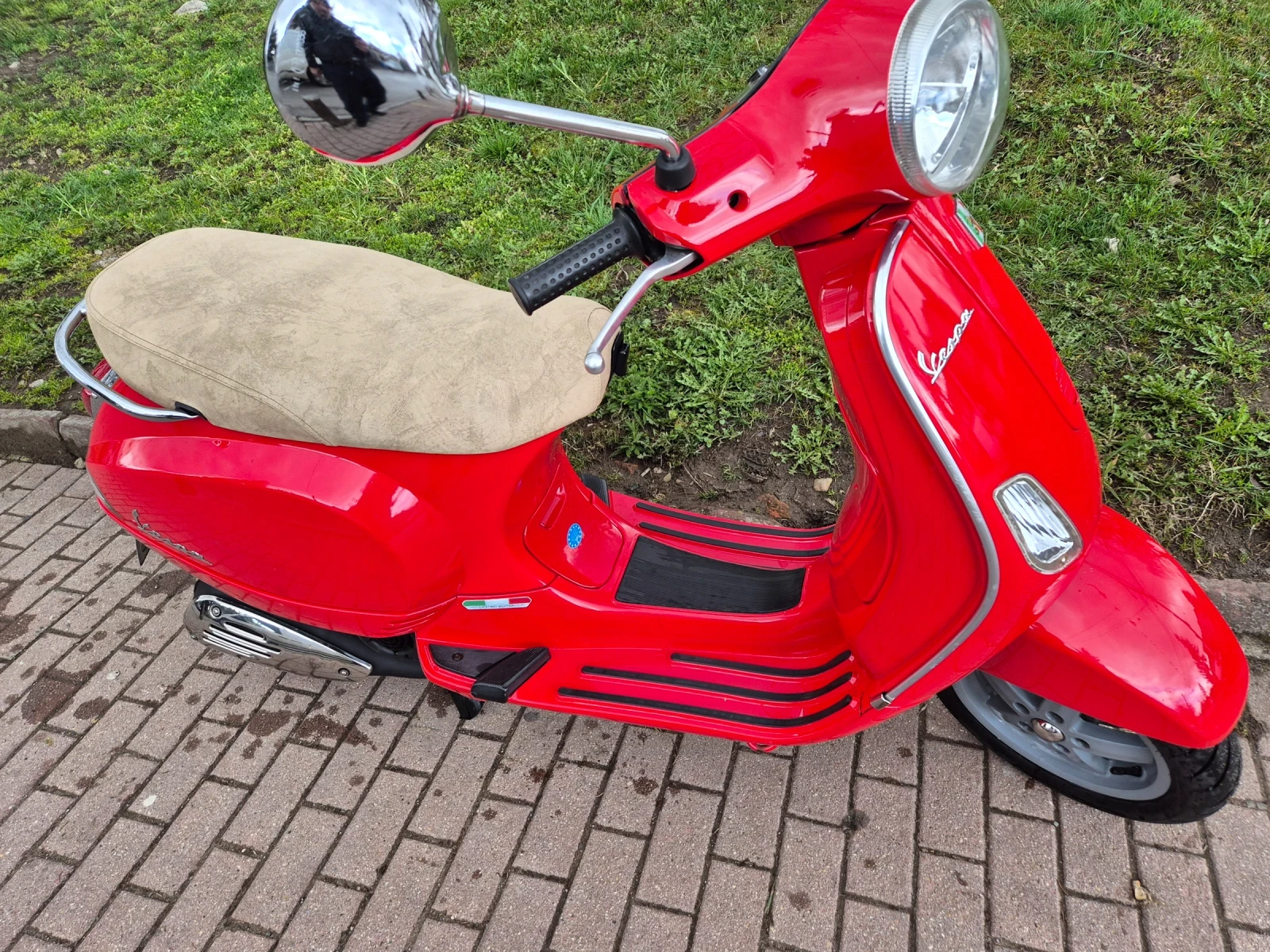 Vespa 125 Отлично състояние, снимка 2 - Мотоциклети и мототехника - 54084970