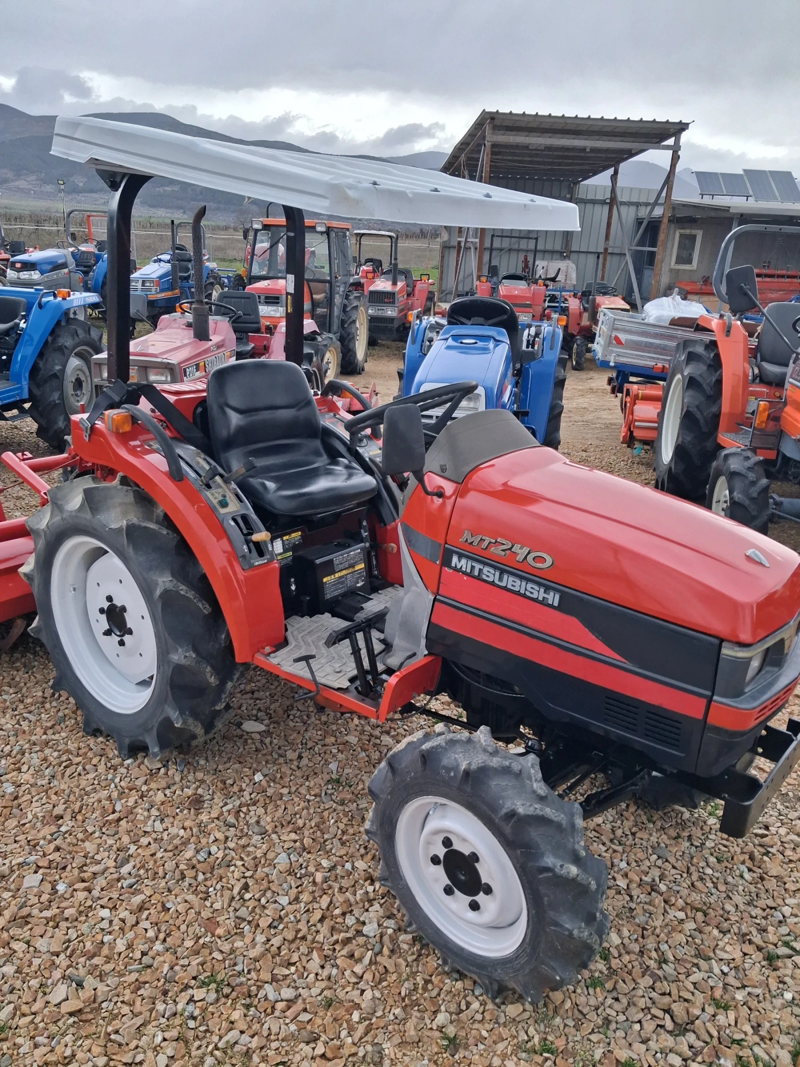 Трактор Kubota скайтрак  - изображение 3