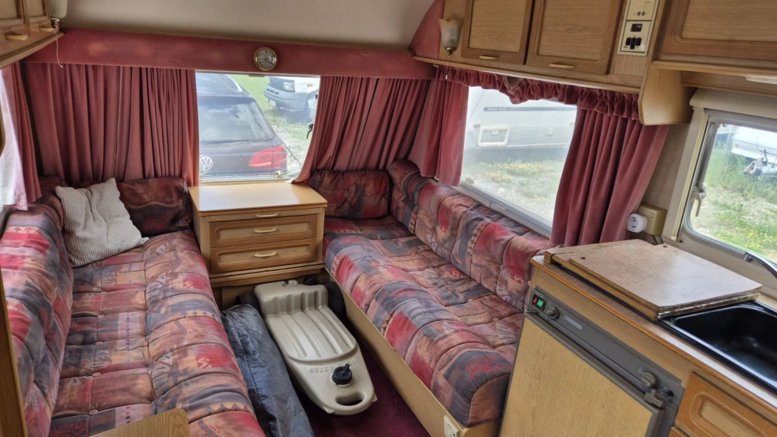 Каравана Swift 450, снимка 4 - Каравани и кемпери - 55166082