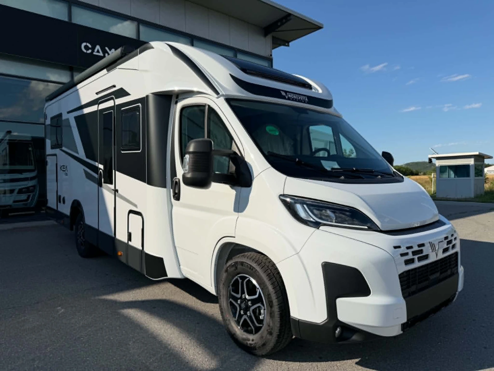 Кемпер Mobilvetta KEA P86 AT8 180hp LIFEPO4* СОЛАР* FULL LED