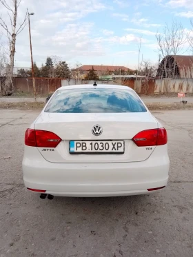 VW Jetta 2.0TDI, снимка 2