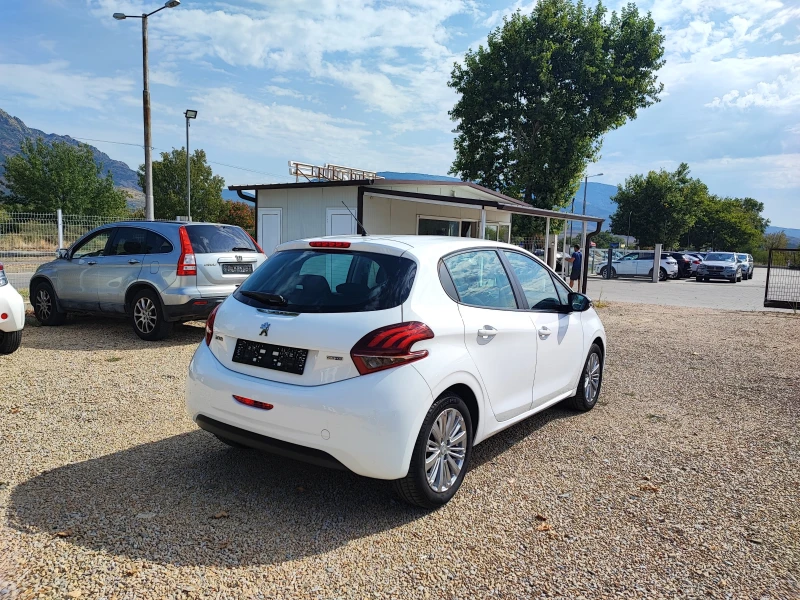 Peugeot 208 1.6BLUE-HDI-LED-EU6, снимка 6 - Автомобили и джипове - 46977017