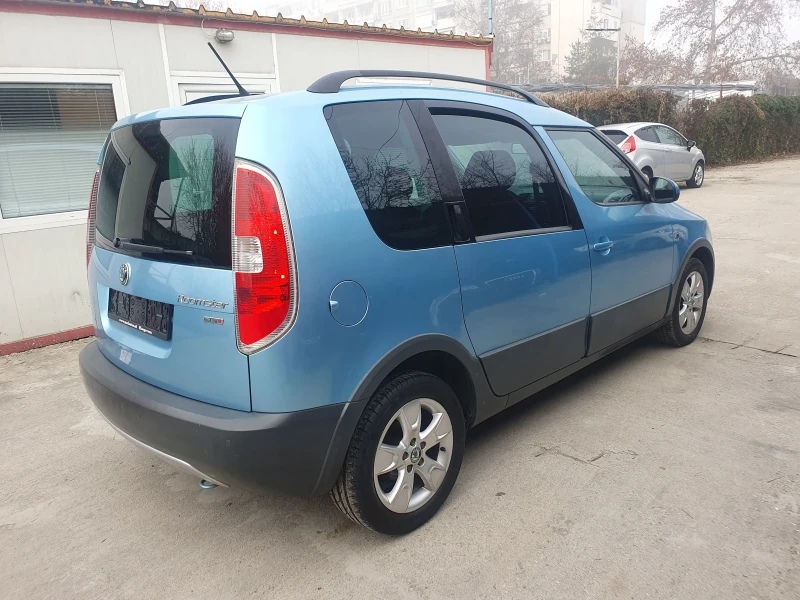 Skoda Roomster 1.2  SKAUT AUT NAVI KAMERA EURO 5, снимка 4 - Автомобили и джипове - 48406459