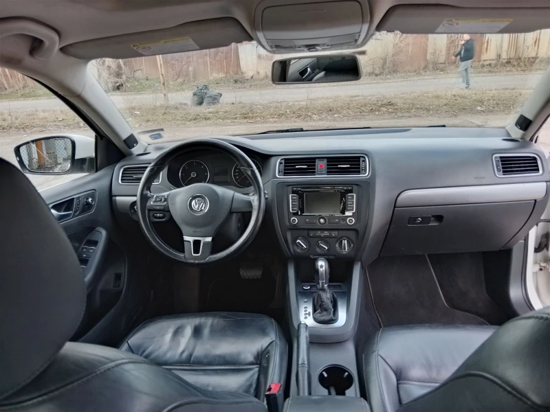 VW Jetta 2.0TDI, снимка 9 - Автомобили и джипове - 48881333