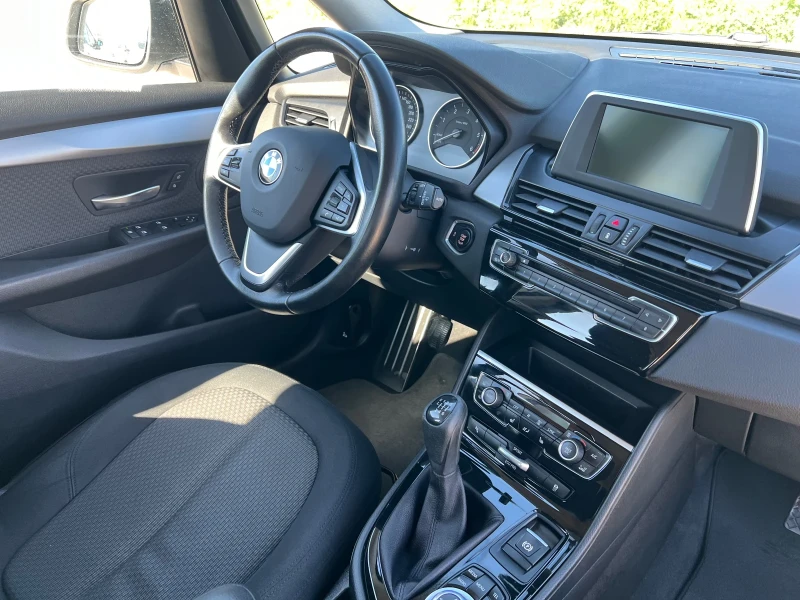 BMW 2 Active Tourer 218D, снимка 11 - Автомобили и джипове - 50361315