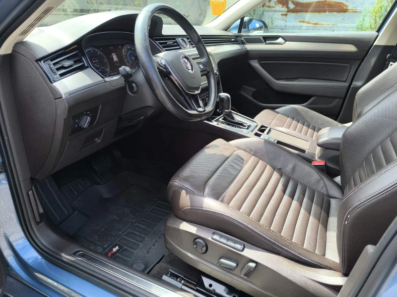 VW Passat Variant B8, снимка 10 - Автомобили и джипове - 51435332