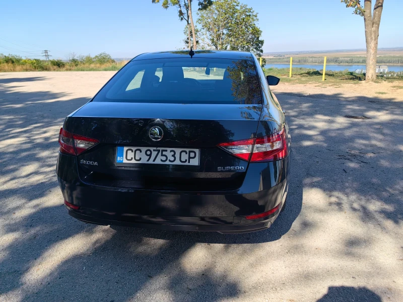 Skoda Superb, снимка 3 - Автомобили и джипове - 51771254