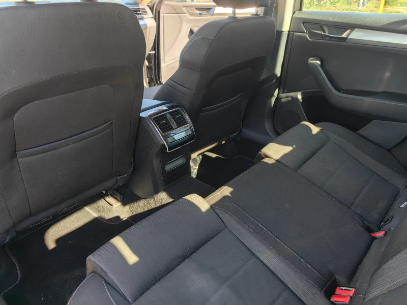 Skoda Superb, снимка 6 - Автомобили и джипове - 51771254