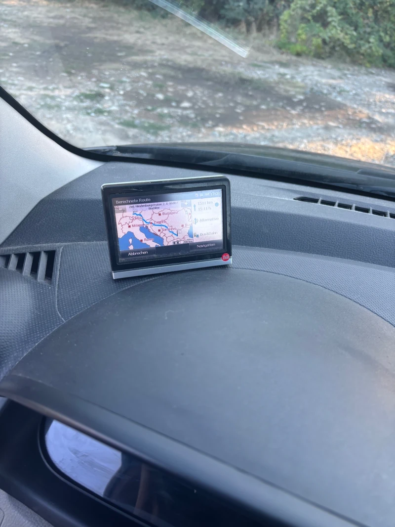 Mazda 2, снимка 10 - Автомобили и джипове - 51945289