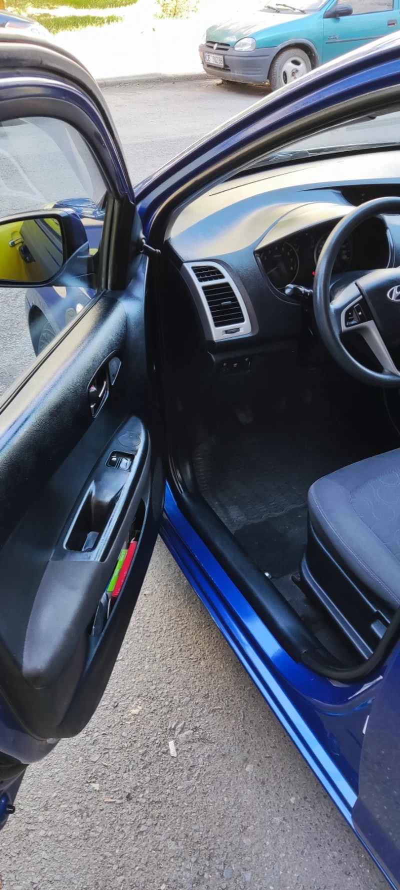Hyundai I20, снимка 14 - Автомобили и джипове - 53100427