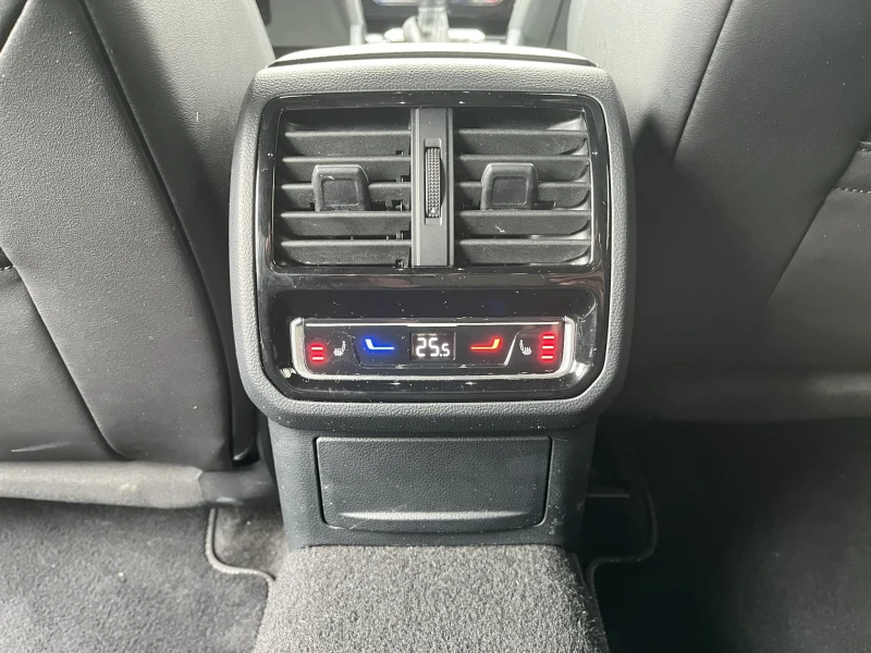 VW Arteon R-Line 2.0 TSI 280 HP 4Motion, снимка 10 - Автомобили и джипове - 53260315