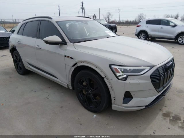 Audi E-Tron PREMIUM QUATTRO